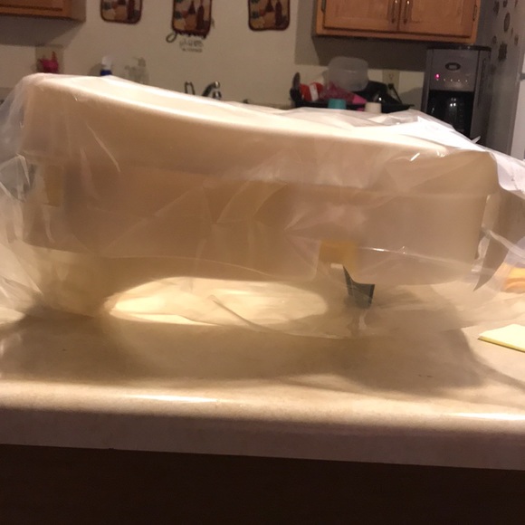 Probasics Elevated Toilet Seat W Adjustable Knob - Picture 3 of 7